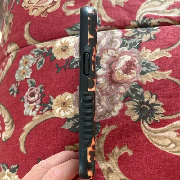 Case-Mate Tortoise Shell Phone Case - Black and Tan - Picture 3 of 4